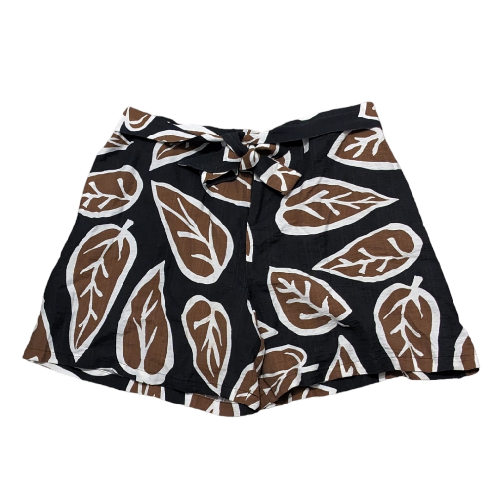 🆕 Who What Wear Woodcut Leaf Print Shorts 1X